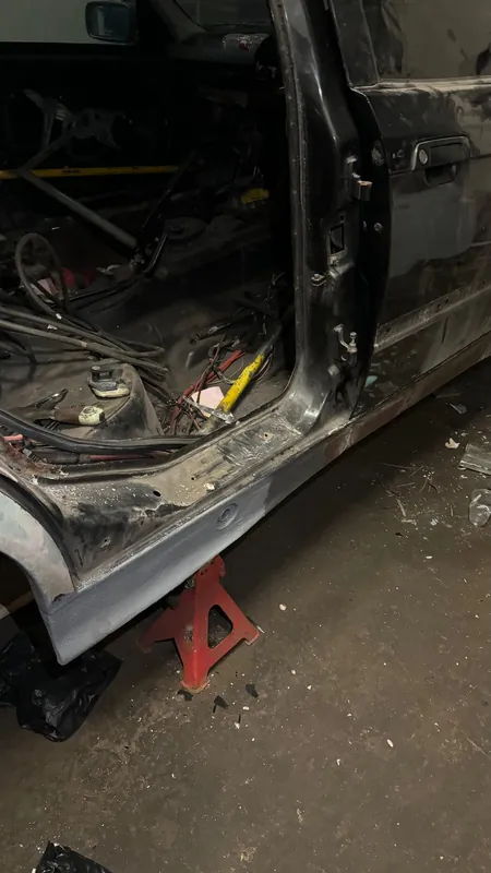 E36 door opening and sill with a new panel welded on, cabin stripped