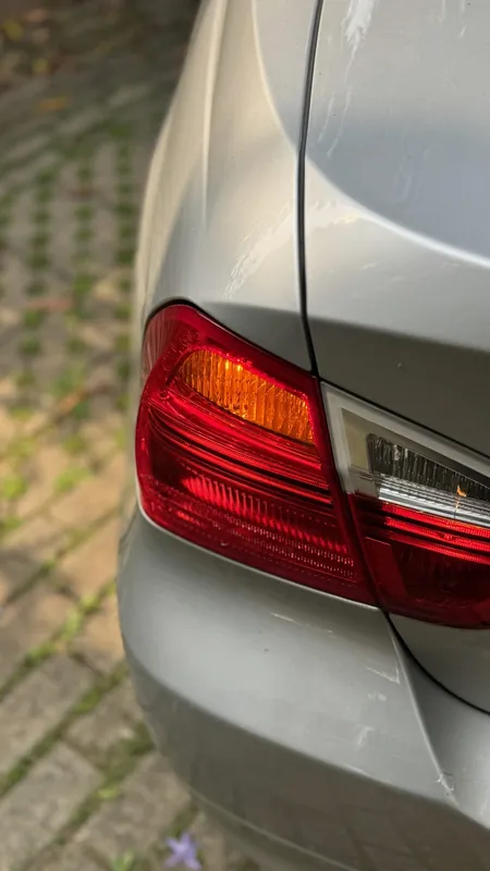 Tail lamp of the silver E90