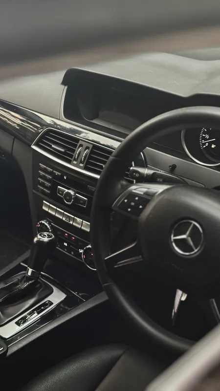 Mercedes steering wheel, instrument cluster and gear selector